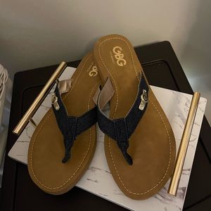 GBG new flip flops size 8